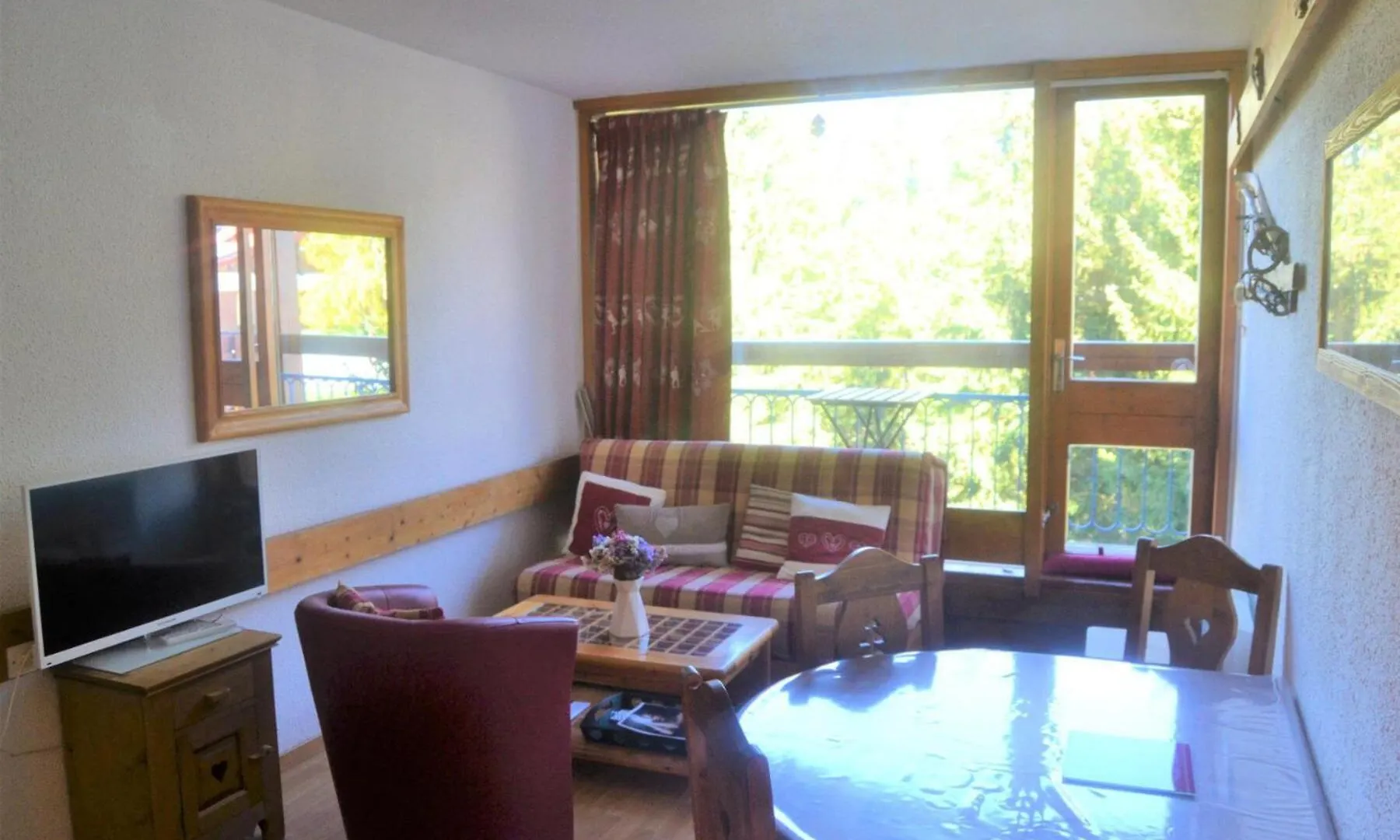 Residence Miravidi - Beau Studio Pour 4 Personnes, Decore Dans Une Ambiance Chalet, Proche Des Pistes Et Des Commerces, Au Coeur Du Village Du Charvet Mae-1946 Les Arcs  Apartment Les Arcs (Savoie)